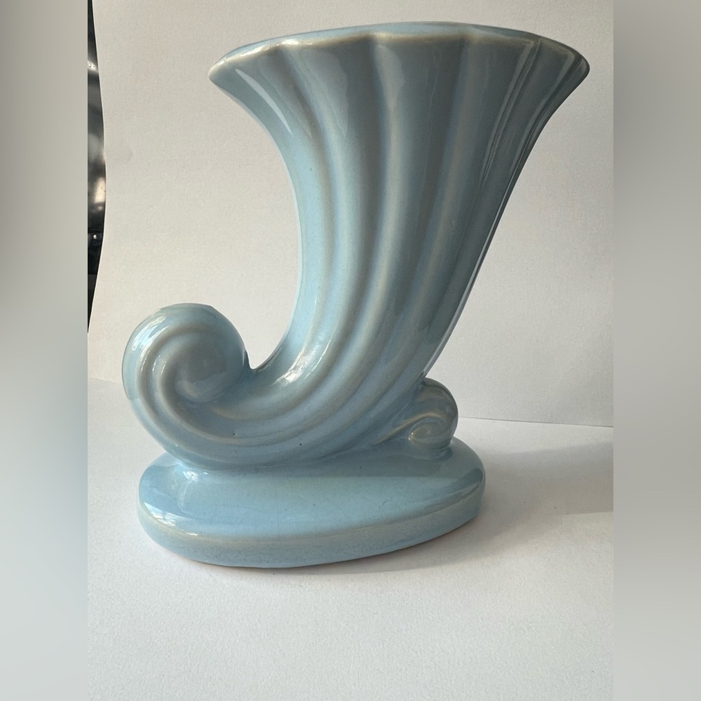 Vintage Shawnee Pottery (USA)